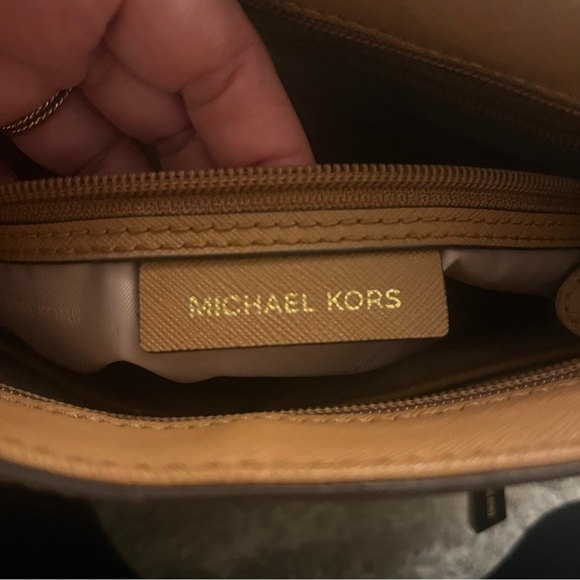 Michael Kors Tan and Brown Signature Crossbody Bag - Picture 10 of 14